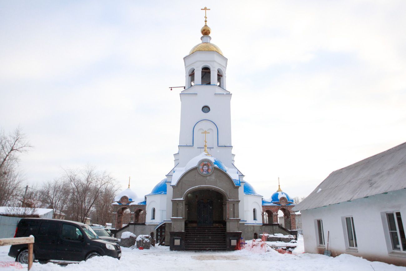 Божественная Литургия в храме в честь иконы Божией Матери «Нечаянная Радость», г.Самара
