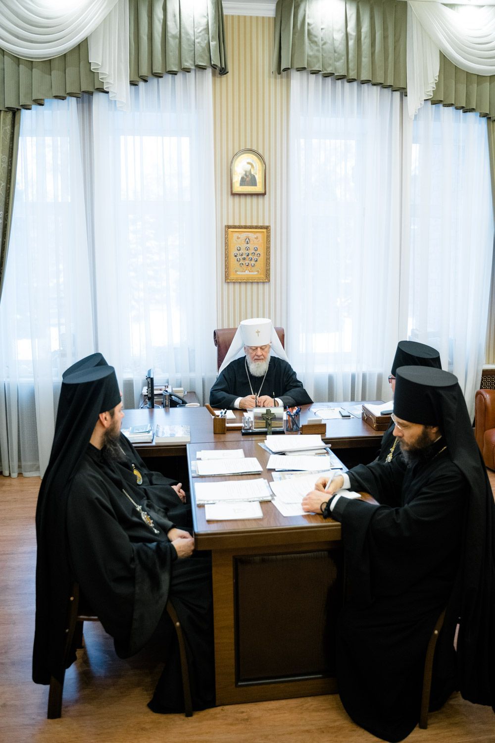 Архиерейский совет