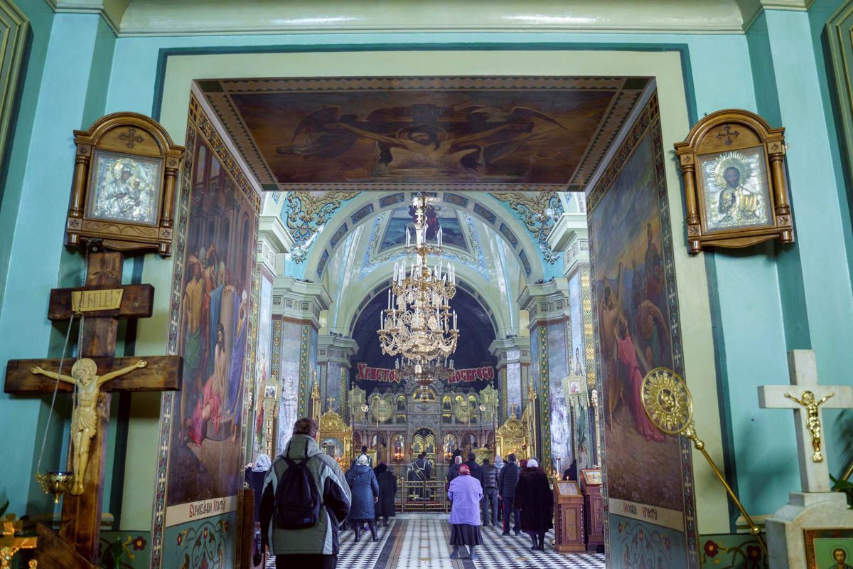 Митрополит Сергий совершил первую в этом году Литургию Преждеосвященных Даров в Покровском кафедральном соборе