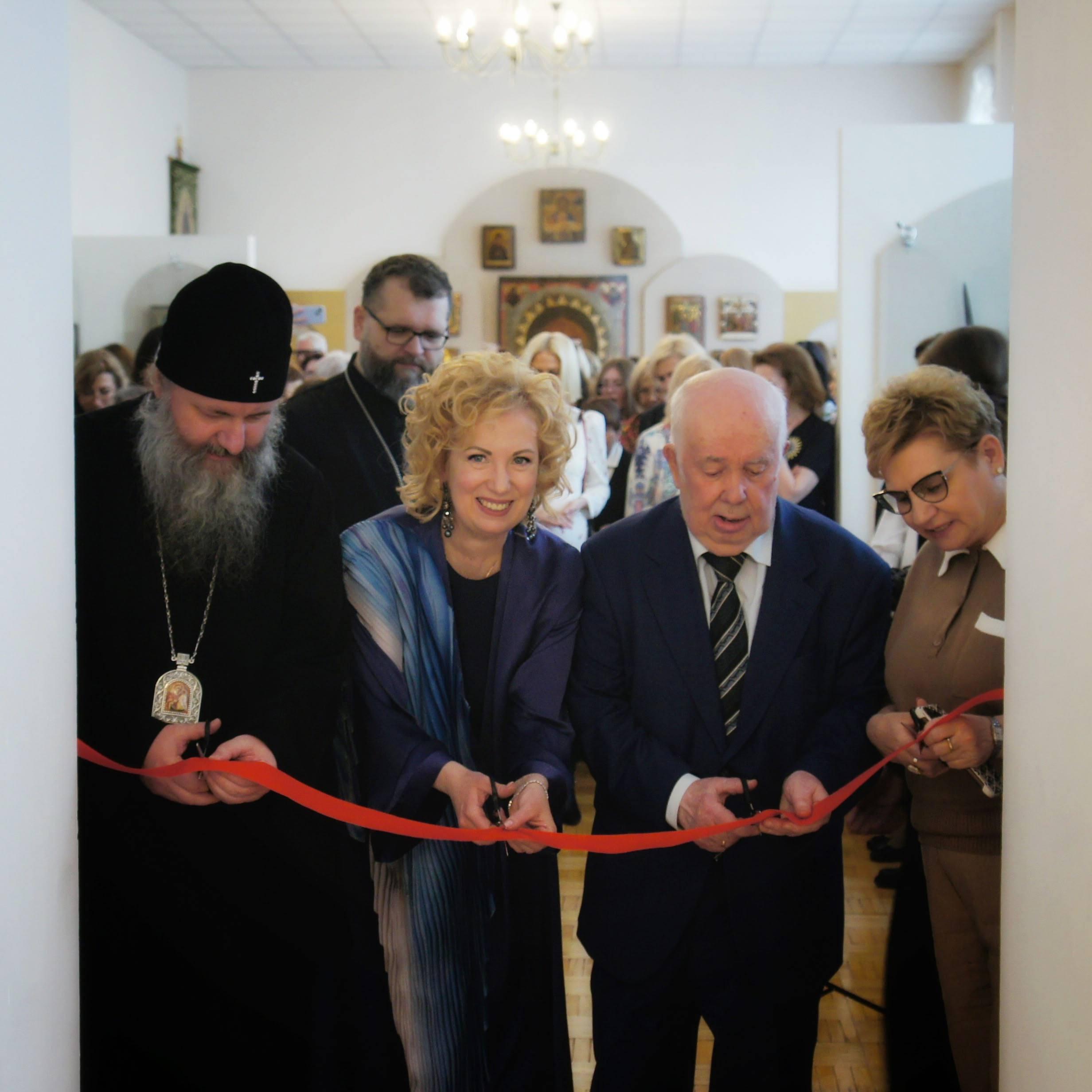 Открытие персональной выставки Аллы Шахматовой в епархиальном музее