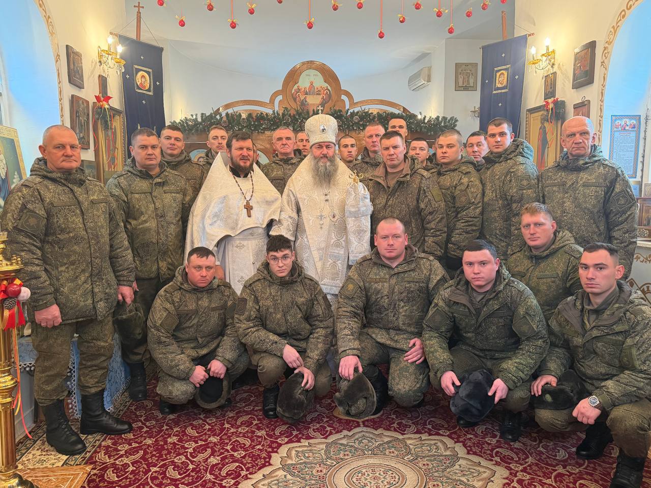 Митрополит Феодосий совершил Божественную Литургию и вручил награду на 201-й российской военной базе в г. Таджикистане