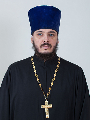  Александр Юрьевич Изъятский