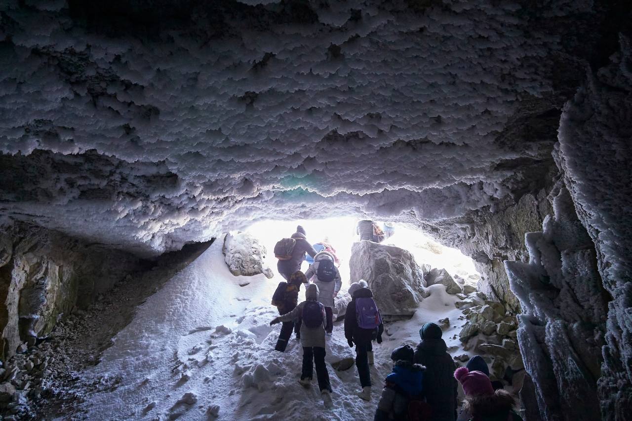 Воспитанники центра «Победа» и учащиеся Борисо-Глебской школы совершили поход в Сокские штольни