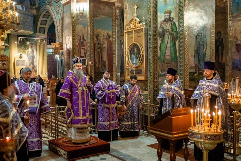 Архиерейское полиелейное богослужение в Покровском соборе г. Самары