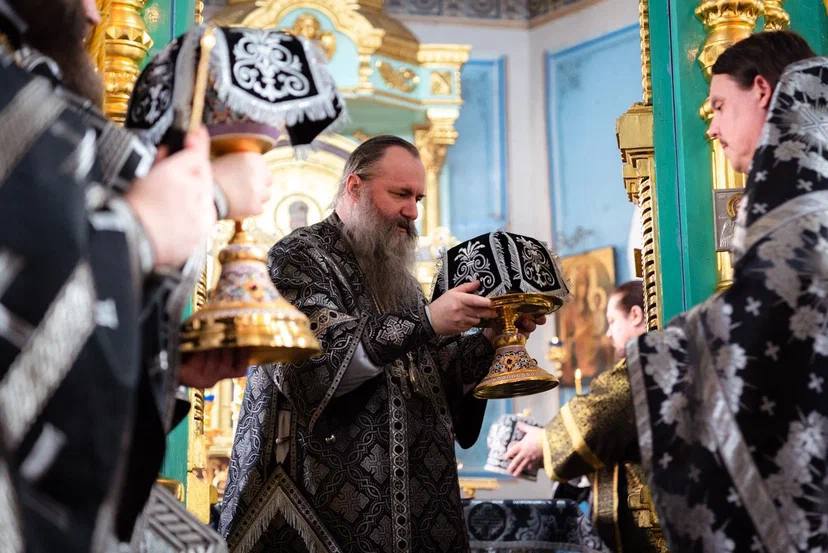 Литургия Преждеосвященных Даров в Свято-Троицком монастыре села Ташла