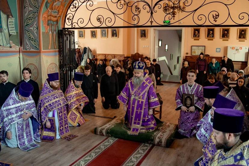 Литургия Преждеосвященных даров в храме Самарской семинарии