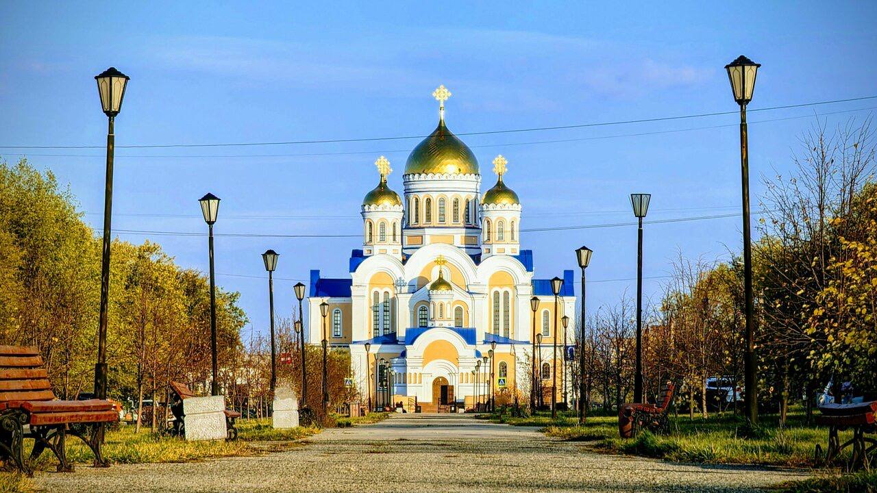 В храмах Самарской митрополии отметили престольные праздники в честь икон Божией Матери «Умиление» и «Смоленская»