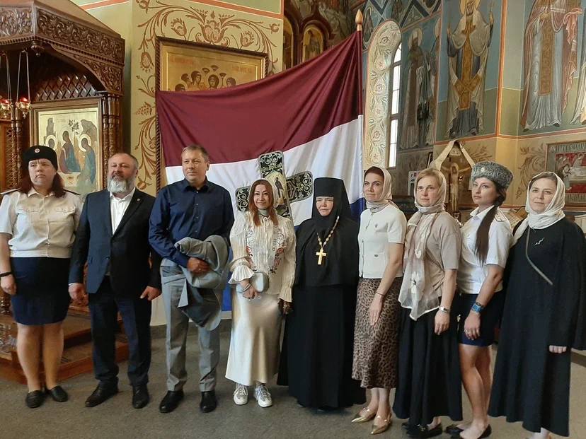 В Иверском монастыре совершен молебен в День Самарского знамени