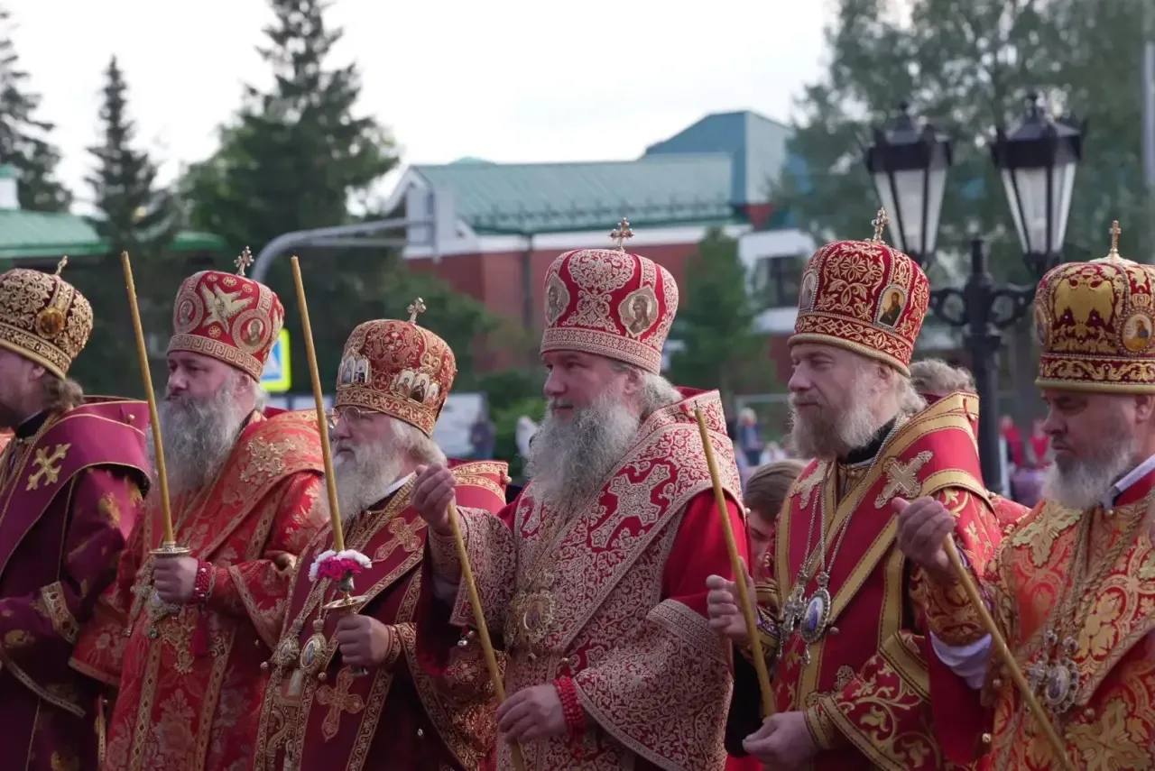 Архиерейское всенощное бдение в канун дня памяти Царственных страстотерпцев в Екатеринбурге