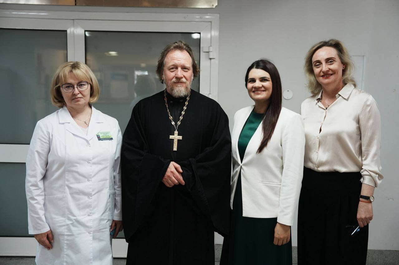 Поздравление медицинских сестер в Самарском областном клиническом онкологическом диспансере