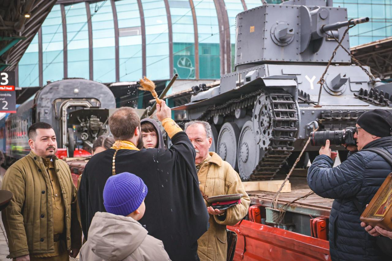 В Самарской епархии совершен молебен перед отправлением ретропоезда «Паровоз Победы»
