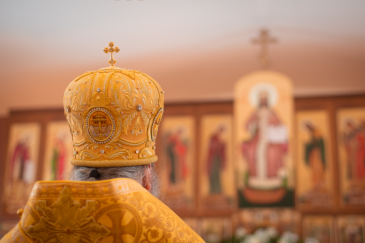 Божественная литургия в храме иконы Божией Матери «Взыскание погибших»